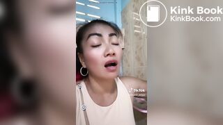 สาวปวดขี้หนัก