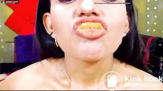 Latina girl shitting - video 2