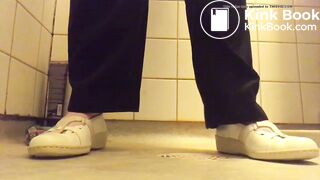 Woman poops her pants (a rather alternative angle)