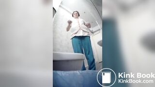 Girls pooping, pornera in the toilet