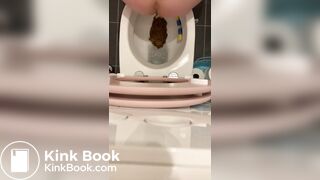 Sexy girl morning Poop 112