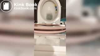 Sexy girl morning Poop 112