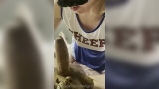 cheerleader scat blowjob snippet