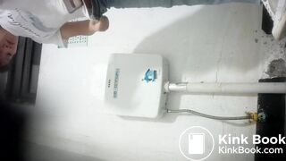 CN toilet voyeur_203142