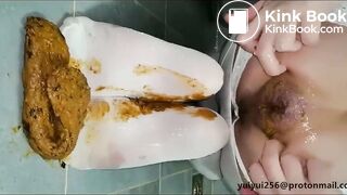 vista previa de seda blanca un montón de caca