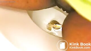Ebony toilet poop - video 9