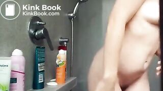 Hot babe pooping in the shower