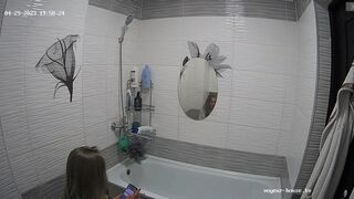 voyerhouse girl plops