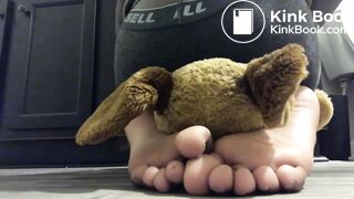 Teen poops leggings on bear