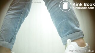 Chinese girl toilet pooping (2)