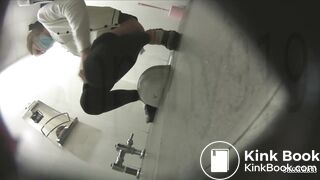 Korean woman toilet shits after pre-poop fart