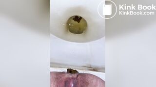 Milf take a nice thic poop