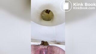Milf take a nice thic poop