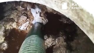 woman toilet poo pee vacuum１