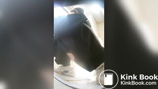 中国眼镜女孩拉屎