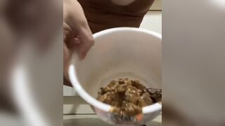 Japanese Twitter Crazy Girl Diarrhea and pee