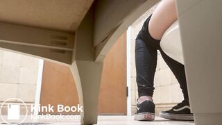 Co worker poop side view