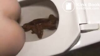 pretty blonde pooping stinky