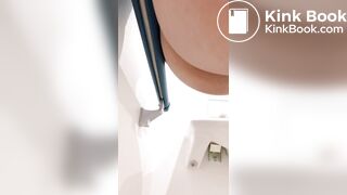 JAPANESE GIRL POOPING - video 17