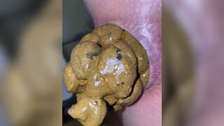 Japanese Twitter College Girl Very Very Big Poop