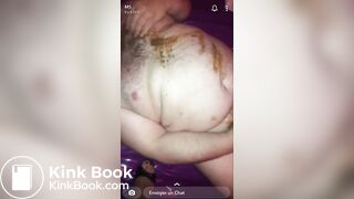 Gros porc se branle avec la merde de sa maîtresse