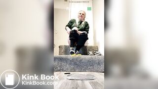 Blondie Squat
