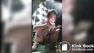 Voyeur beautiful girl pooping