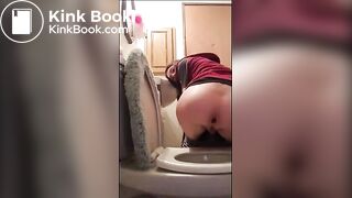 skinny girl shitting