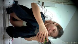 girl poop voyeur - video 53
