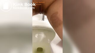 Girl poops in public toilet - video 5