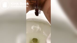 Girl poops in public toilet - video 5