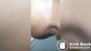Ebony Toilet - video 2