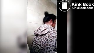 BBW poops in toilet