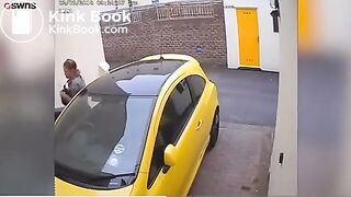 Woman poo - video 4