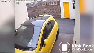 Woman poo - video 4