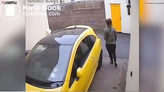 Woman poo - video 4