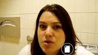 pooping - video 600