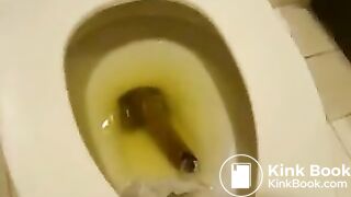 pooping - video 600