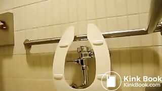 pooping - video 600
