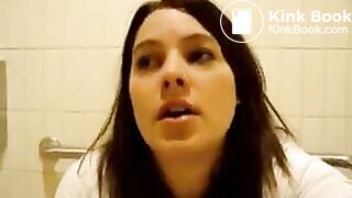 pooping - video 600