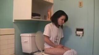 Shitting in toilet multiple times