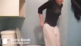 Shitting in toilet multiple times