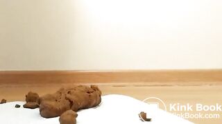 Twerking And Scat Girl
