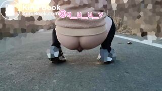 JAPANESE GIRL POOPING - video 32