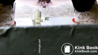 girl poop voyeur - video 39