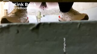 girl poop voyeur - video 39