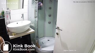 voyerhouse pooping