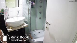 voyerhouse pooping