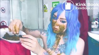 Sexy girl smearing on pits