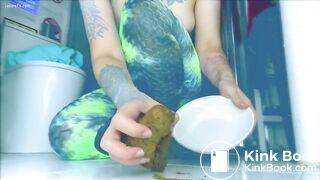 Sexy girl smearing on pits